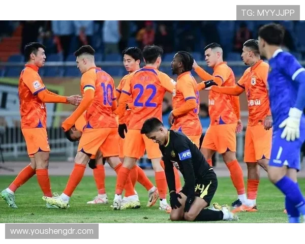 亚洲杯激战新加坡与中国队争锋相对谁能笑到最后引发球迷热议